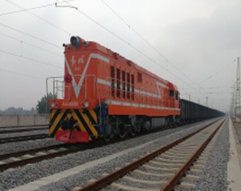 Locomotiva merci su un raccordo privato