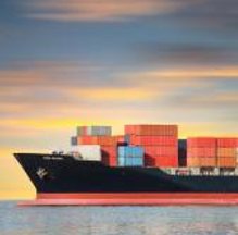 Containerschiff auf See